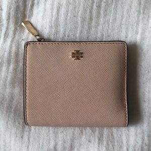 Small Tory Burch Wallet in Light Pink